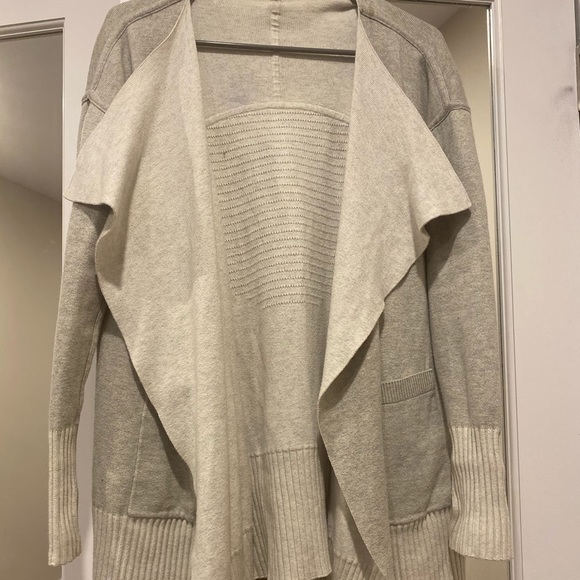 Lululemon reversible still lotus cardigan - Picture 3 of 4